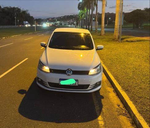 VOLKSWAGEN FOX 1.0 MPI COMFORTLINE 12V FLEX 4P MANUAL VOLKSWAGEN FOX 1.0 MPI COMFORTLINE 12V FLEX 4P MANUAL
